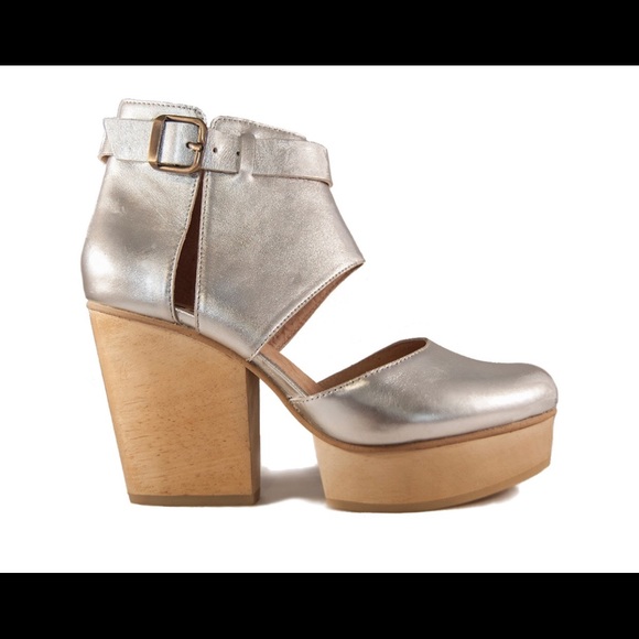 Fortress of Inca Shoes - Fortress of Inca silver platform shoes Sz 9